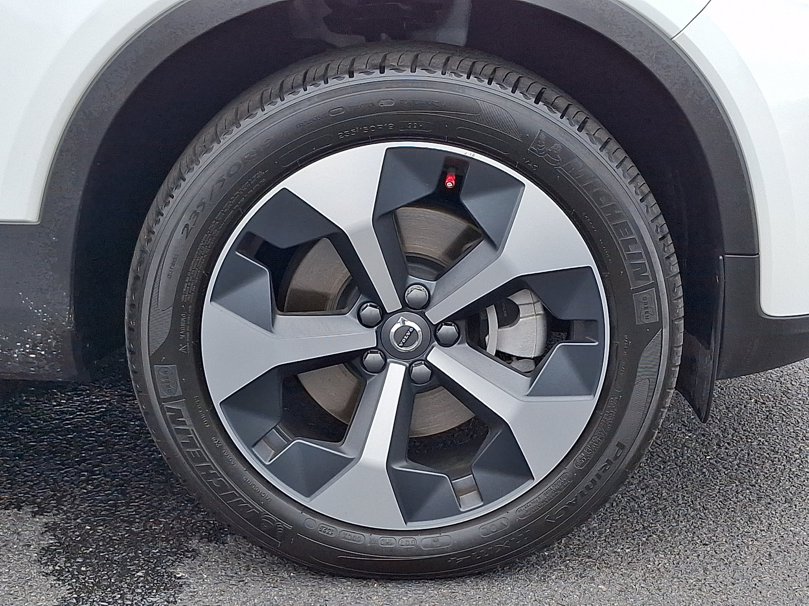 Used 2025 Volvo XC40 B5 Core w/ Protection Package Premier AWD/4WD image 8
