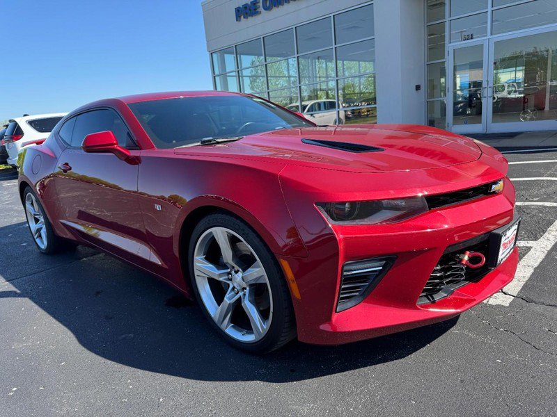 Used 2017 Chevrolet Camaro SS RWD image 2