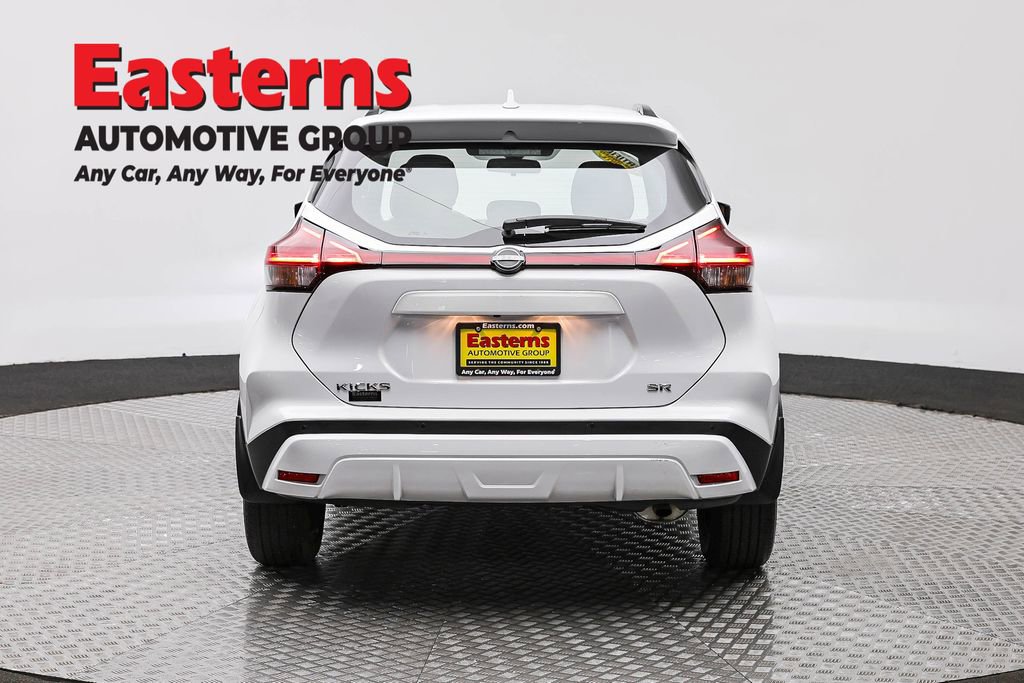 Used 2023 Nissan Kicks SR w/ SR Premium Package image 6
