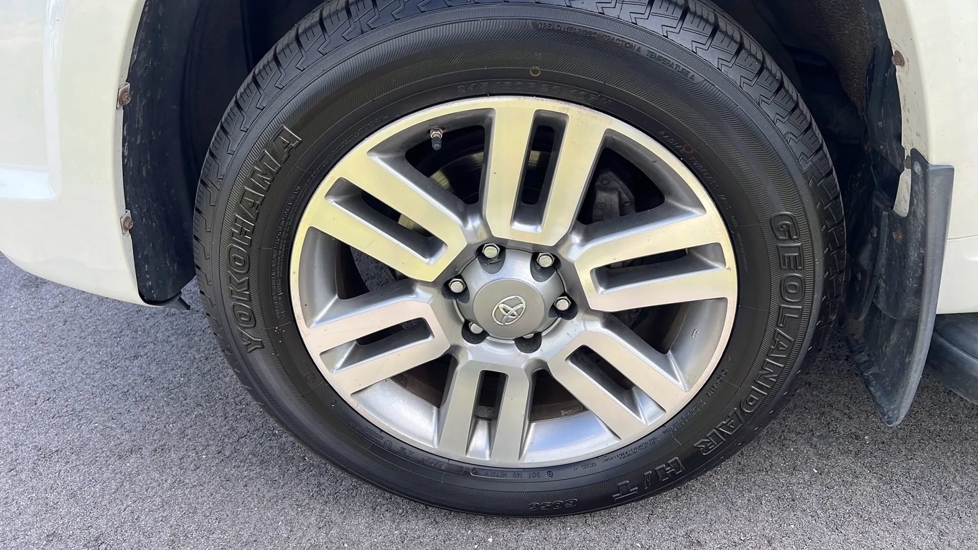 Used 2013 Toyota 4Runner Limited AWD/4WD image 33