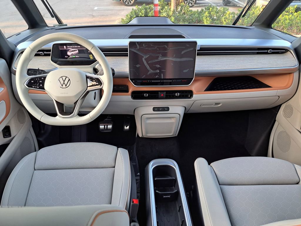 New 2025 Volkswagen ID. Buzz 1st Edition image 4
