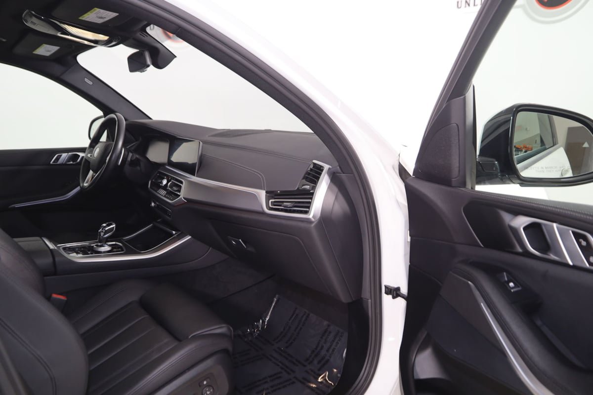 Used 2022 BMW X5 xDrive40i w/ Premium Package AWD/4WD image 45