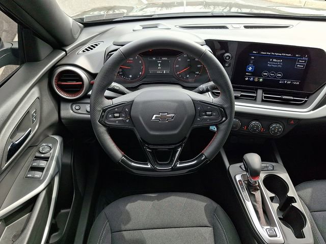 Certified 2025 Chevrolet Trax RS w/ Driver Confidence Package image 11