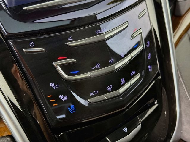 Used 2020 Cadillac Escalade Premium Luxury w/ Escalade Sport Edition AWD/4WD image 16
