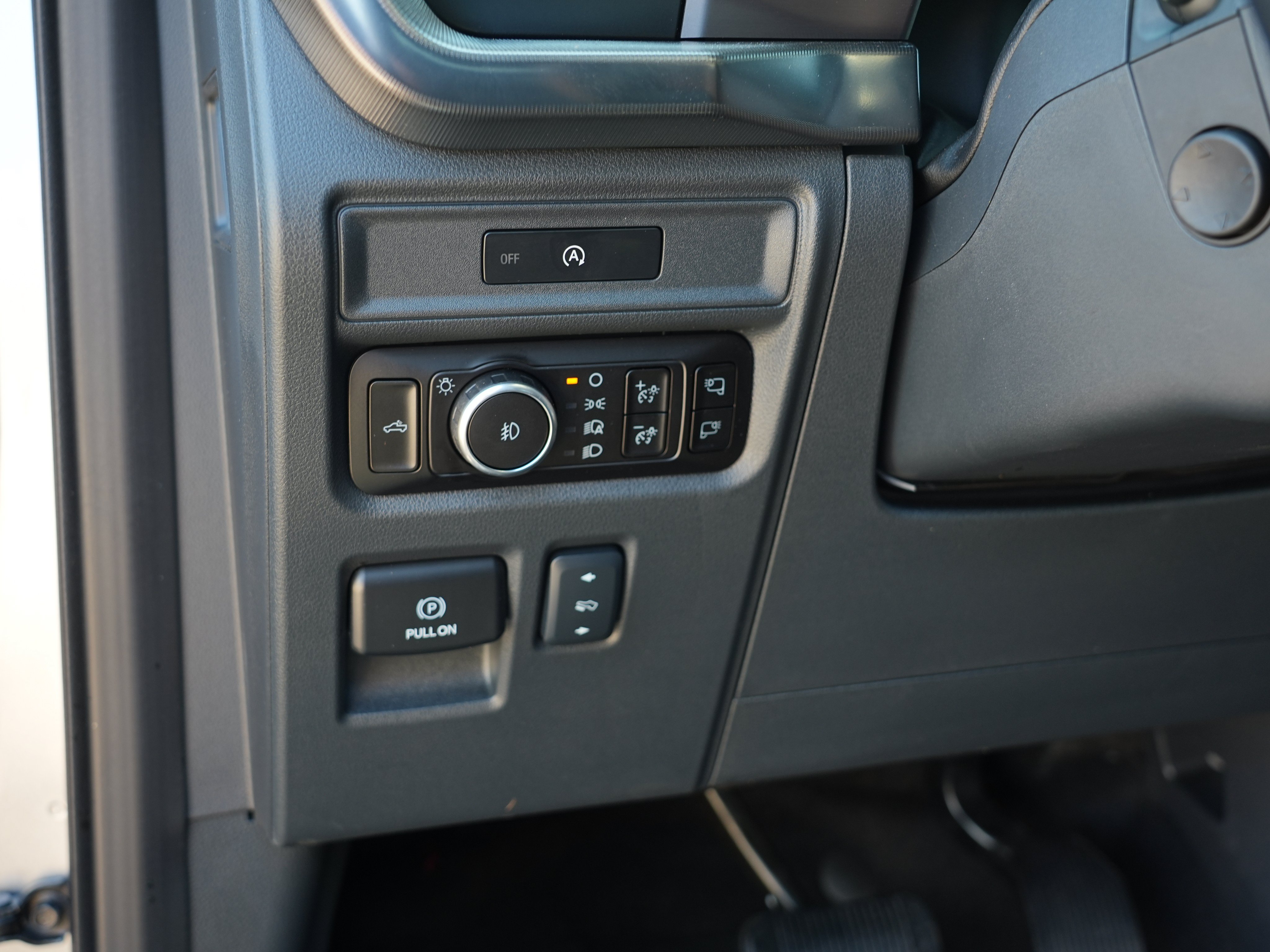 Used 2025 Ford F150 Platinum AWD/4WD image 18