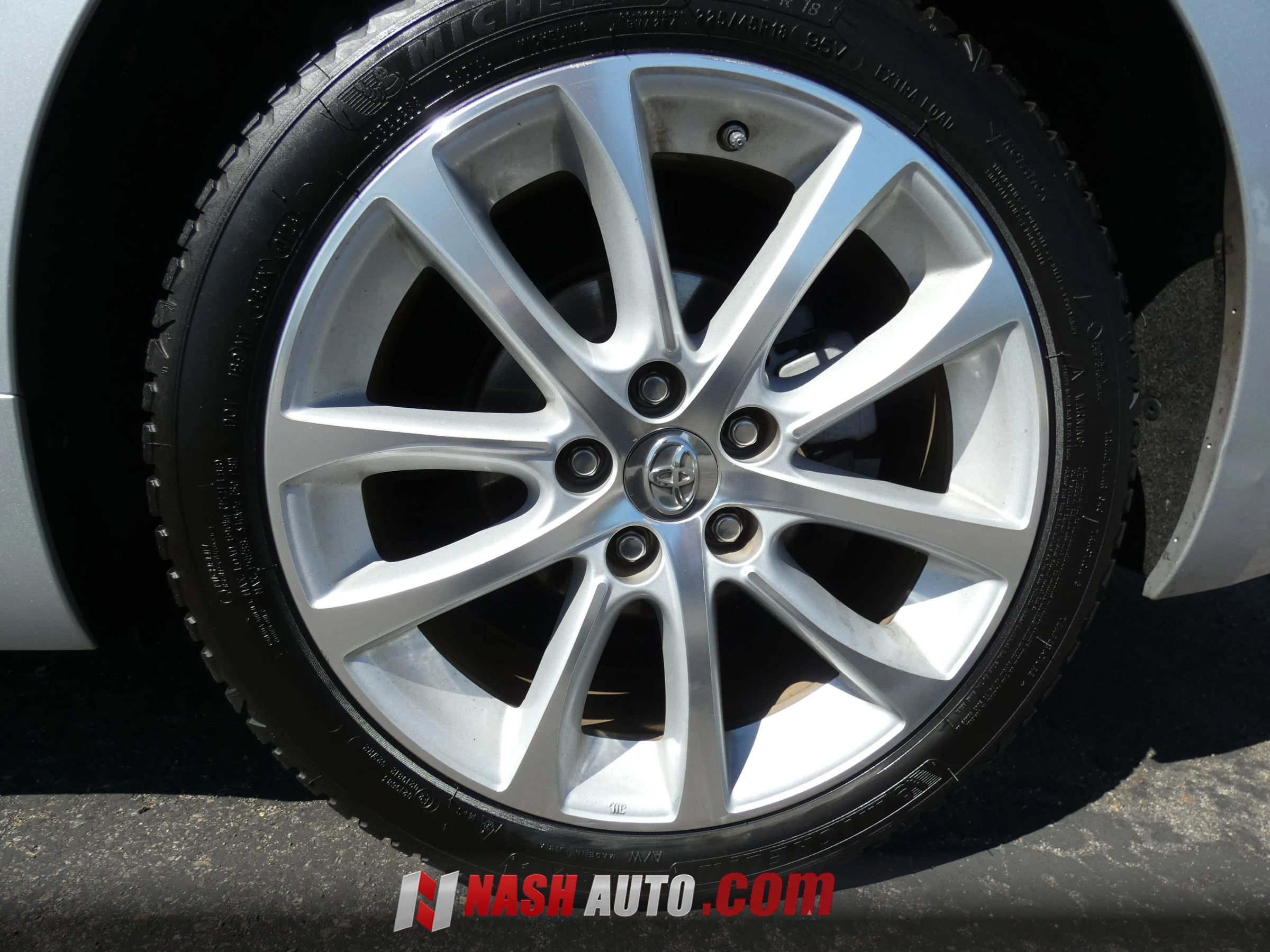 Used 2014 Toyota Avalon Limited FWD image 18