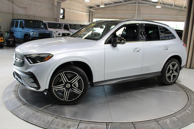 Used 2024 Mercedes-Benz GLC 300 image 4