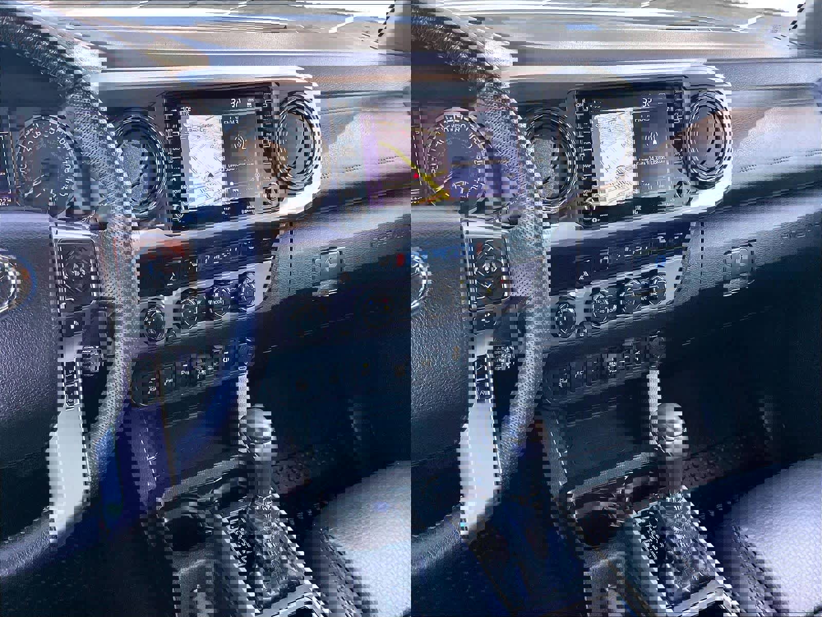 Used 2021 Toyota Tacoma Limited w/ Nightshade Package image 9