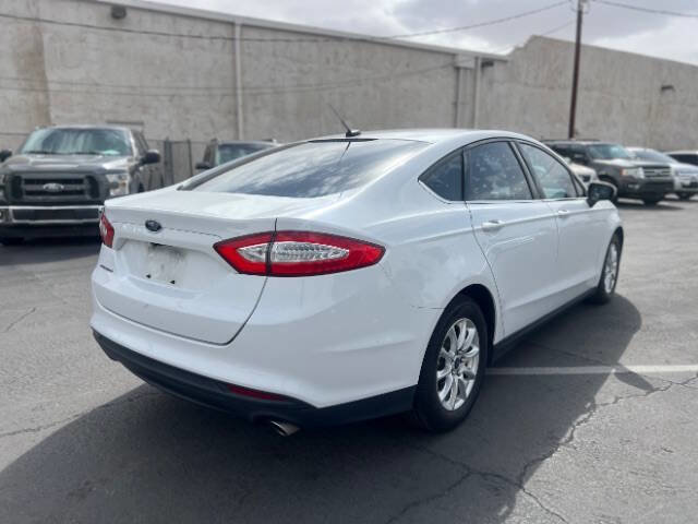 Used 2015 Ford Fusion S image 3