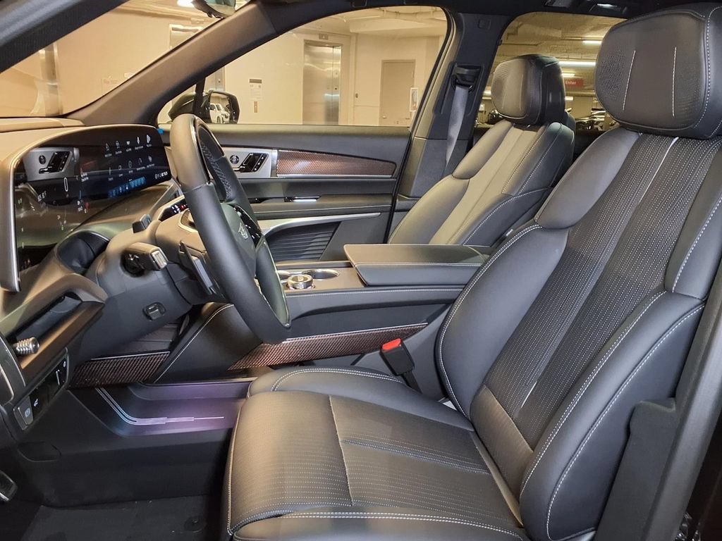 New 2027 Cadillac Vistiq Luxury AWD/4WD image 15
