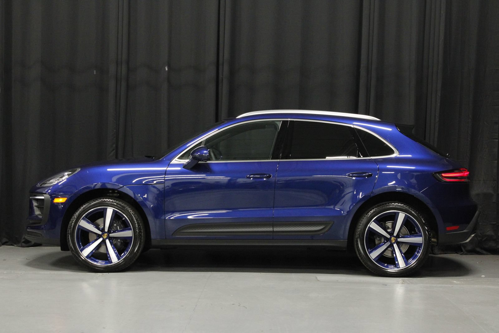 New 2026 Porsche Macan AWD/4WD image 2