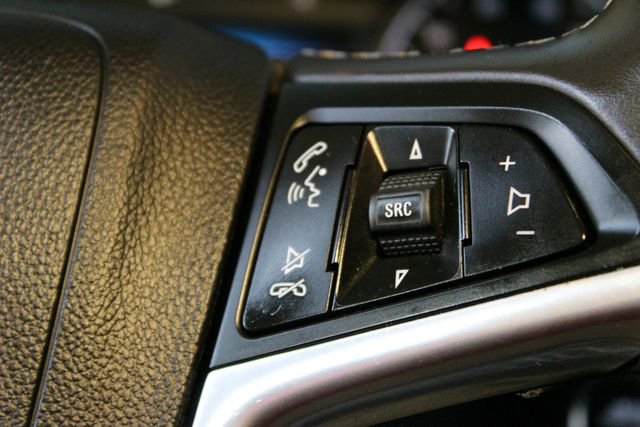 Used 2020 Buick Encore Preferred AWD/4WD image 21