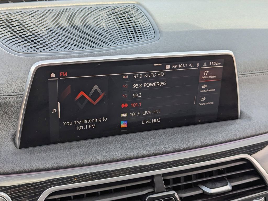 Used 2021 BMW 740i w/ M Sport Package RWD image 27