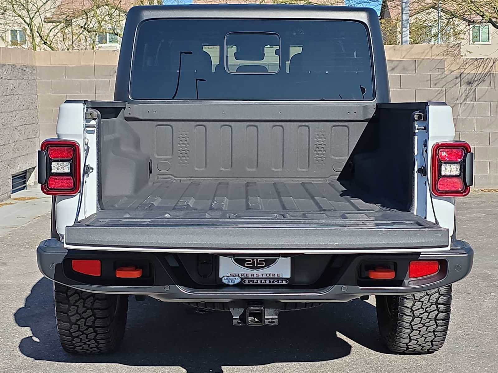 Certified 2024 Jeep Gladiator Mojave w/ Technology Group image 21