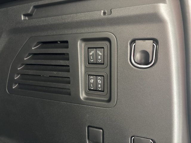 New 2027 Chevrolet Traverse RS AWD/4WD image 20