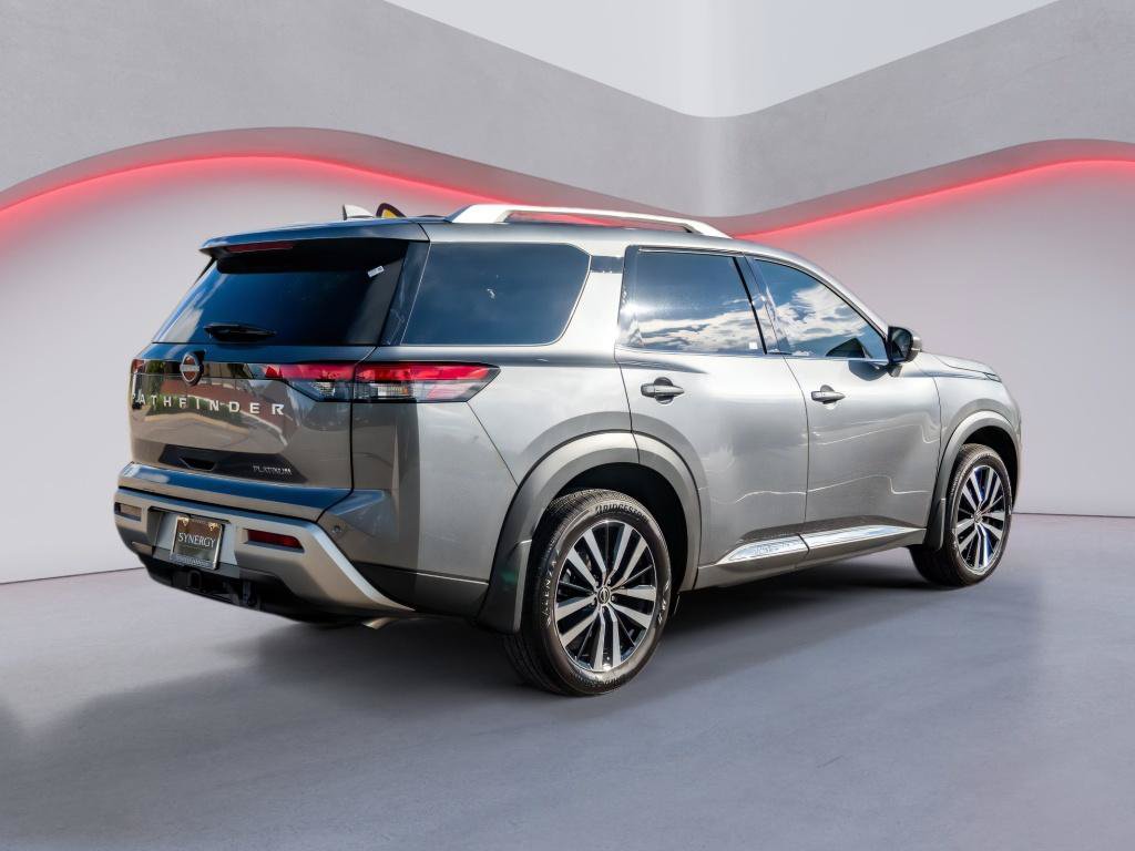 Used 2025 Nissan Pathfinder Platinum FWD image 6