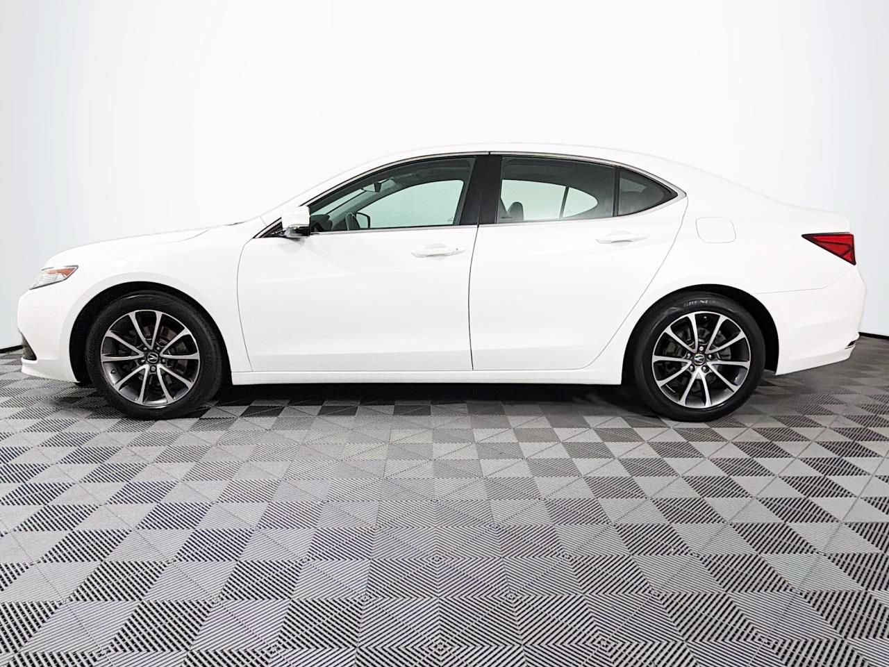 Used 2017 Acura TLX w/ Technology Package AWD/4WD image 7