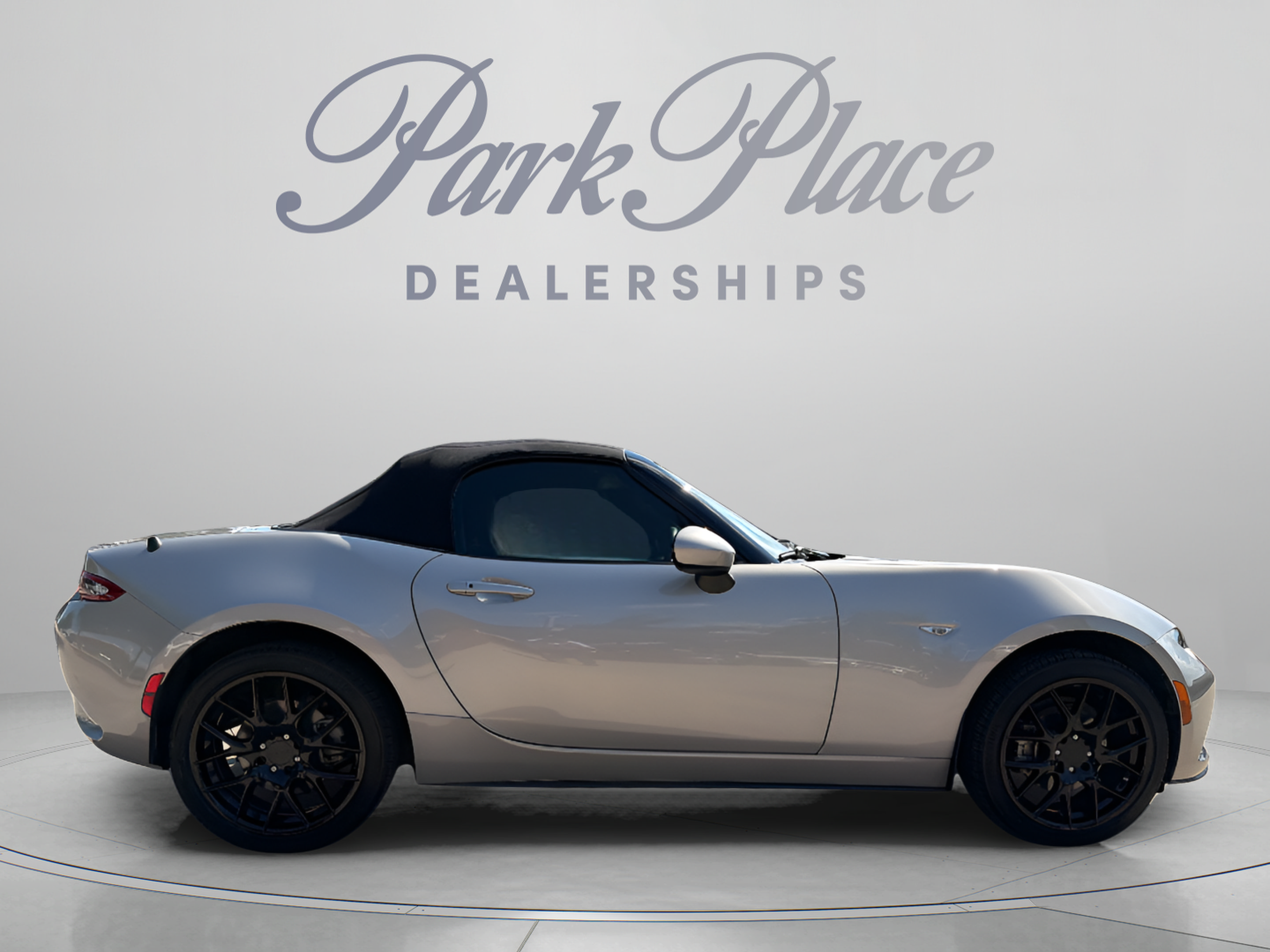 Used 2023 MAZDA MX-5 Miata Grand Touring RWD image 6