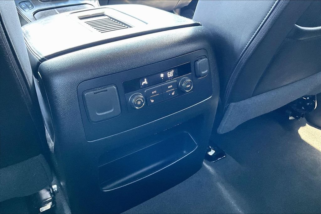 Used 2019 GMC Yukon XL Denali RWD image 10
