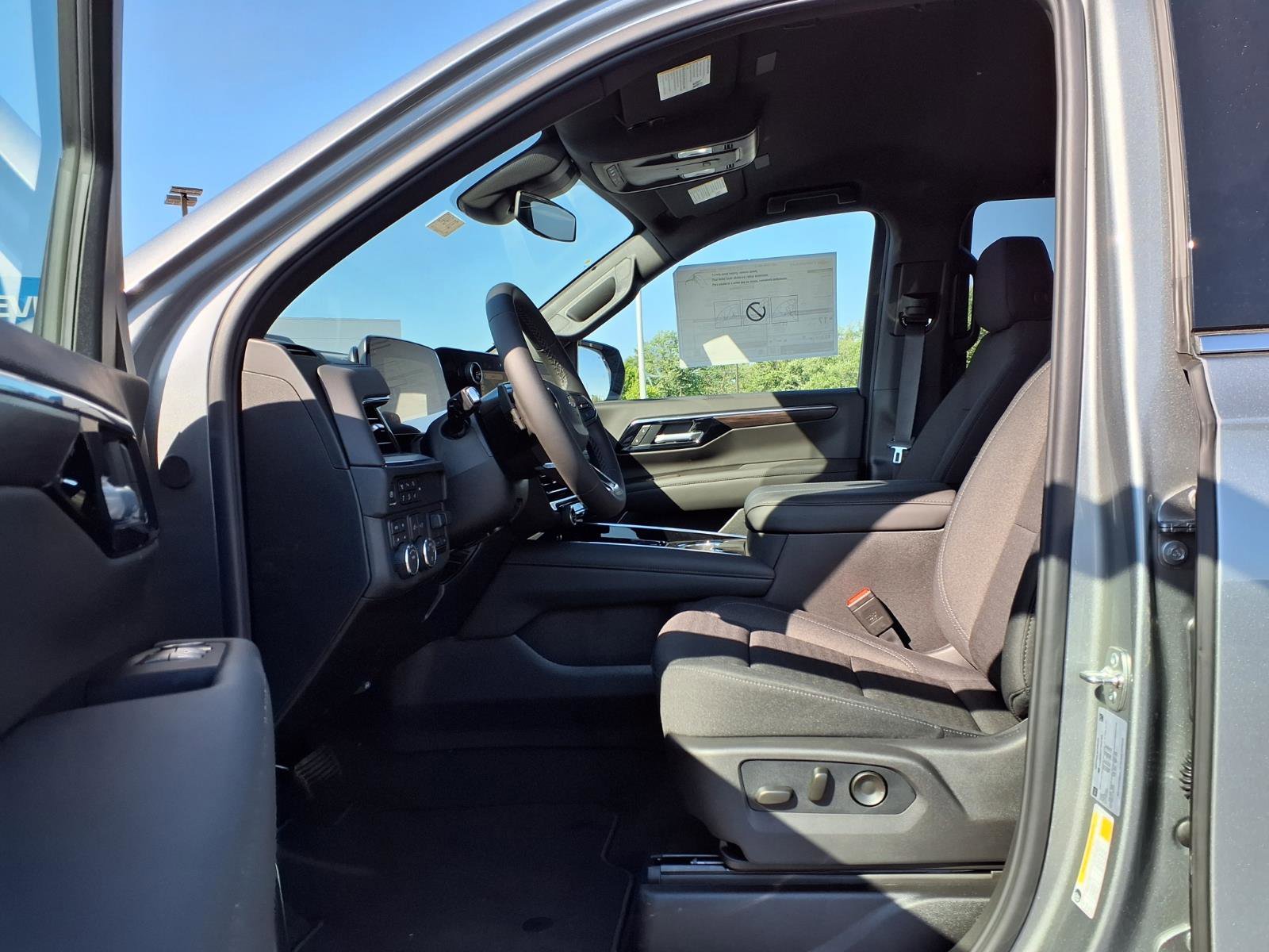 New 2026 Chevrolet Tahoe LS w/ LS Custom Edition AWD/4WD image 16