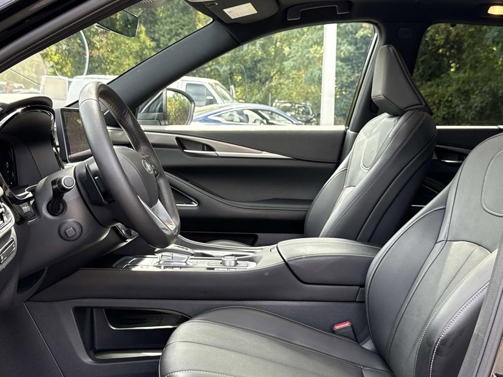 Certified 2025 INFINITI QX60 Luxe w/ Black Edition image 16
