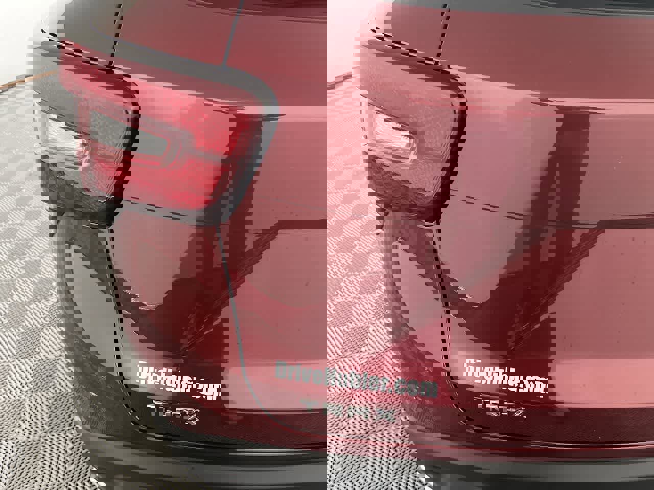 Used 2025 Chevrolet Trax LT w/ LT Convenience Package image 11