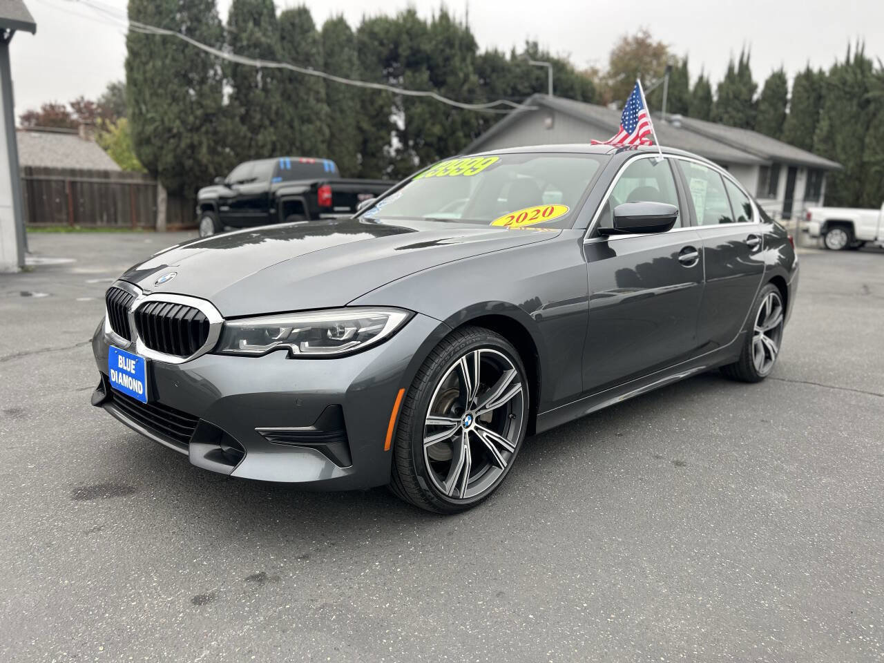 Used 2020 BMW 330i xDrive Sedan w/ Premium Package image 4