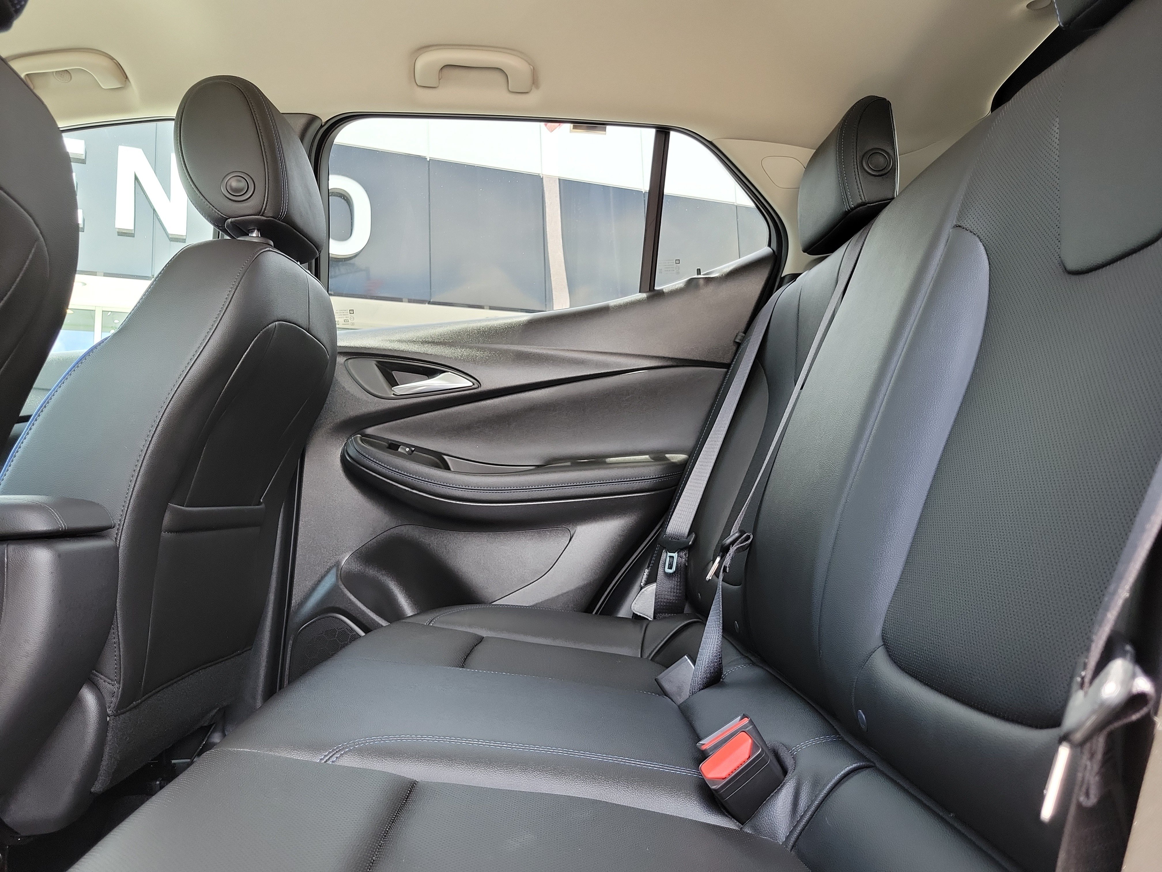 Used 2025 Buick Encore GX Sport Touring FWD image 13