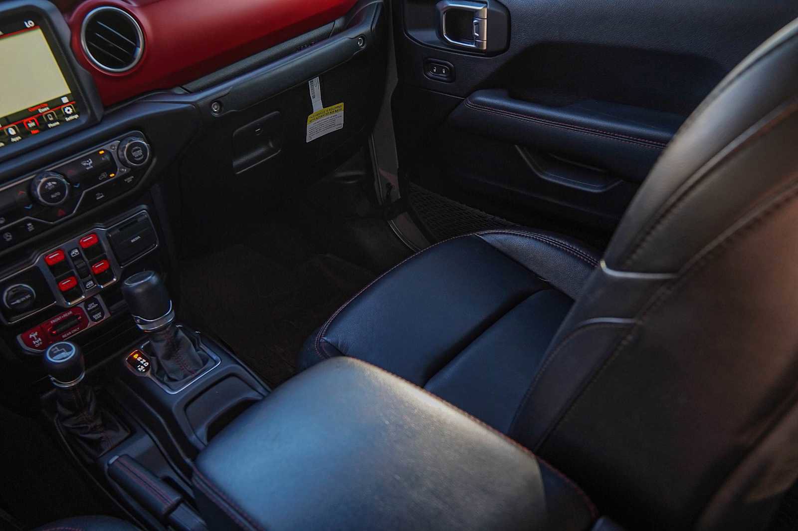 Used 2023 Jeep Gladiator Rubicon w/ LED Lighting Group image 27