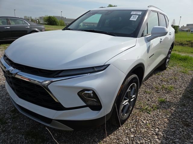 Used 2024 Chevrolet Blazer LT w/ Convenience Package image 2