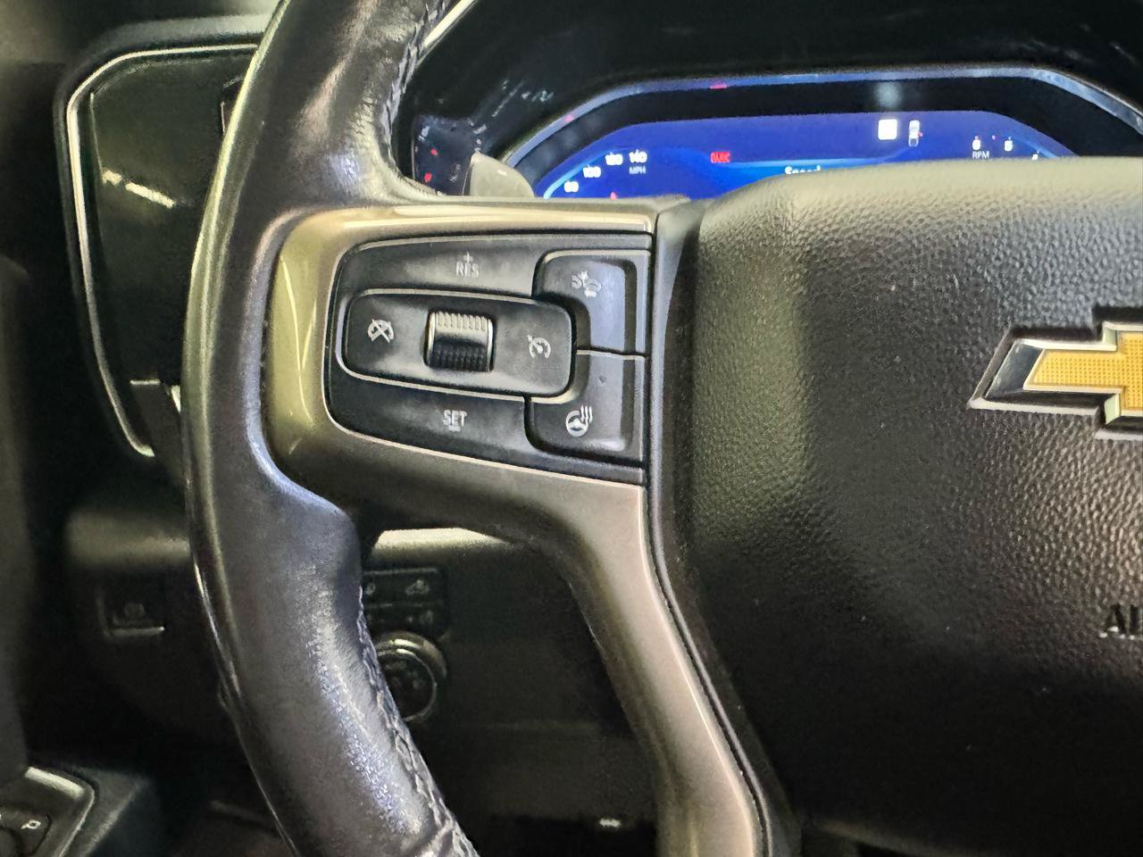 Used 2023 Chevrolet Silverado 1500 High Country w/ Technology Package AWD/4WD image 23
