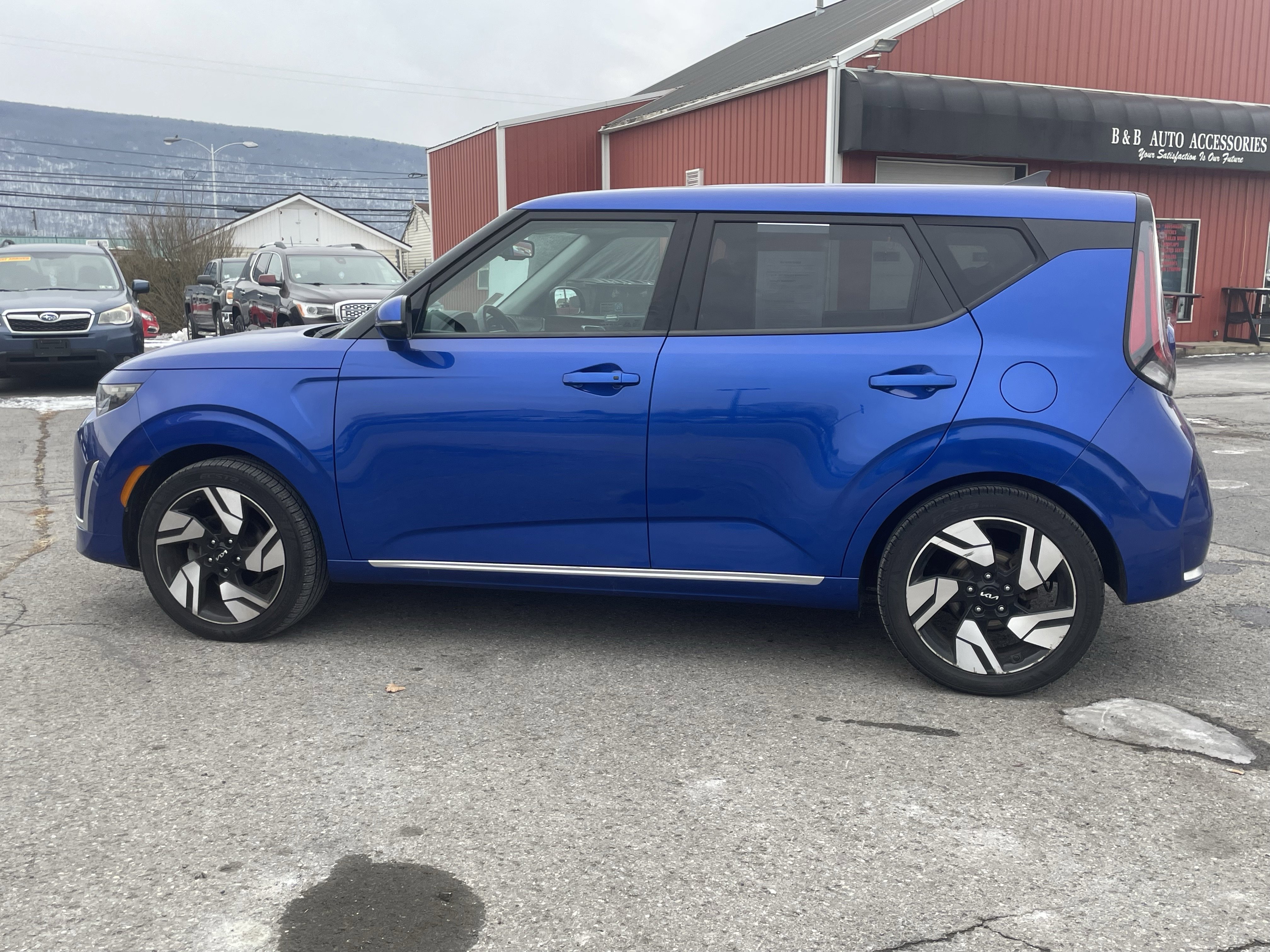 Certified 2023 Kia Soul GT-Line image 7