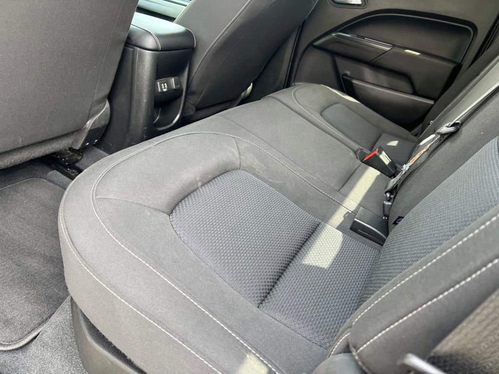 Used 2020 Chevrolet Colorado LT w/ Redline Special Edition RWD image 17