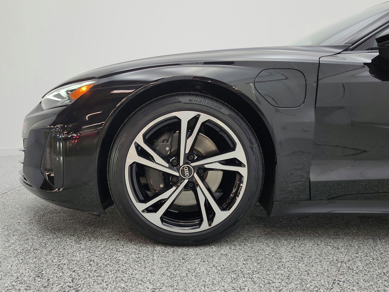 Used 2023 Audi e-tron GT Premium Plus w/ Performance Package image 20