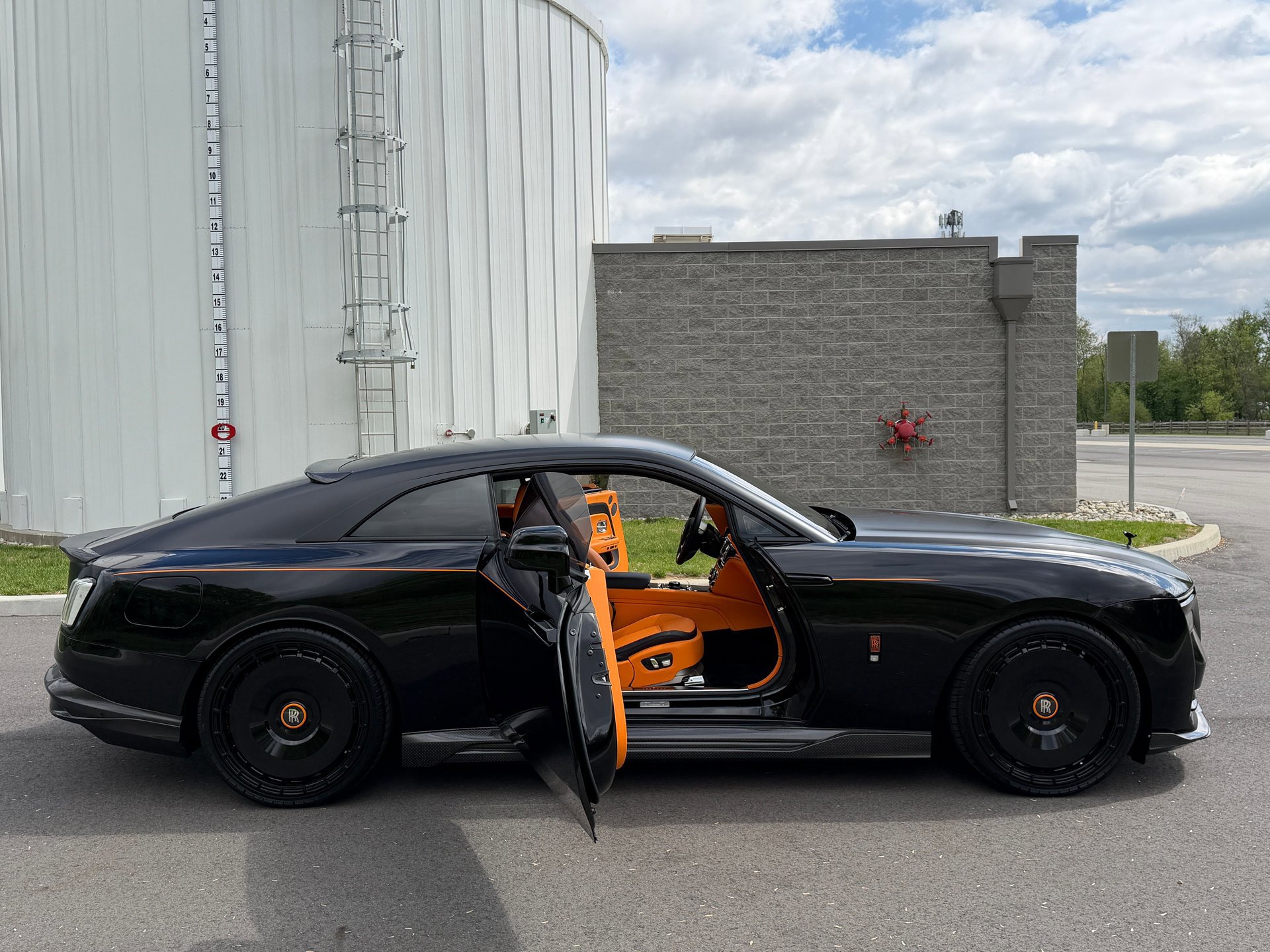 Used 2024 Rolls-Royce Spectre w/ Spectre Launch Package AWD/4WD image 8