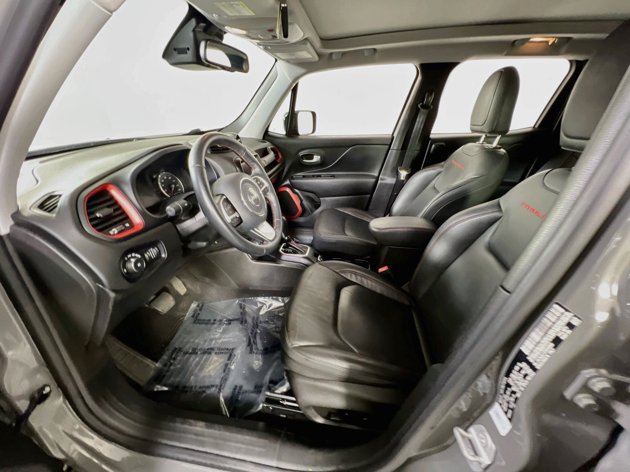 Used 2023 Jeep Renegade Trailhawk w/ Sun/Sound Group AWD/4WD image 20