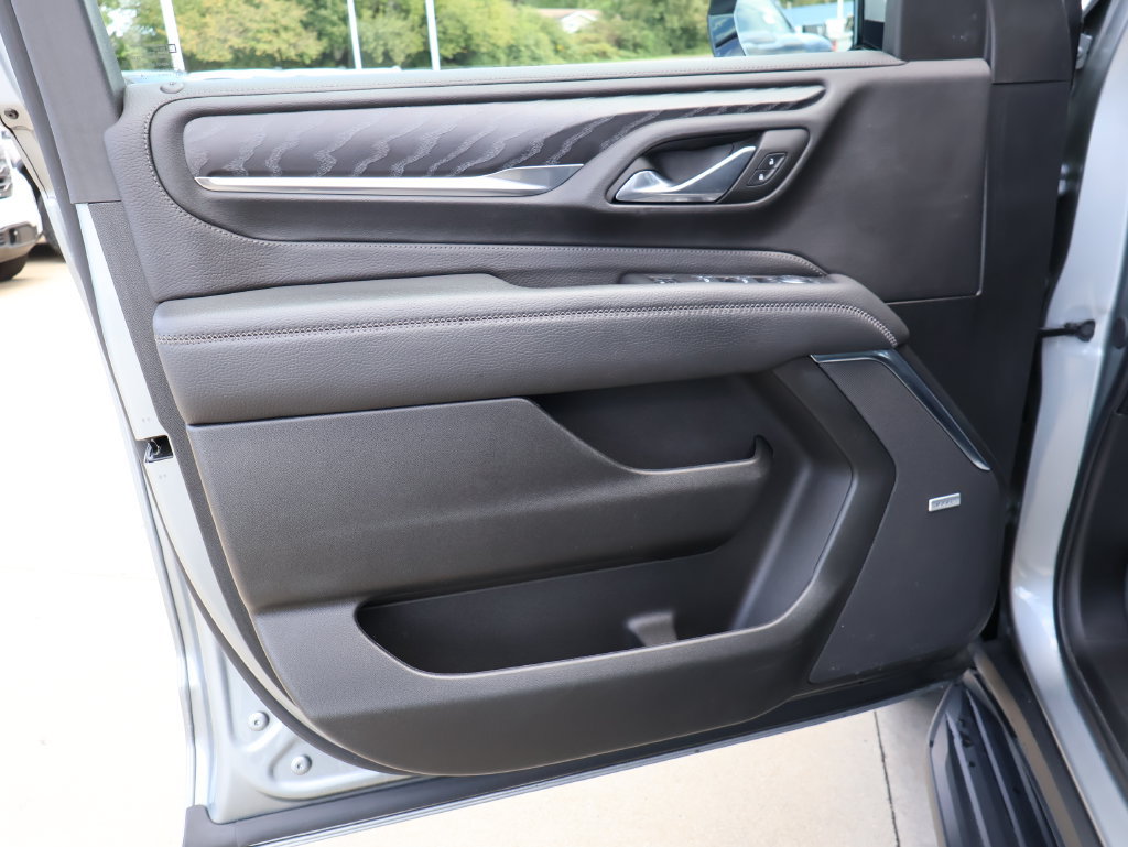 Certified 2024 GMC Yukon XL Denali AWD/4WD image 12