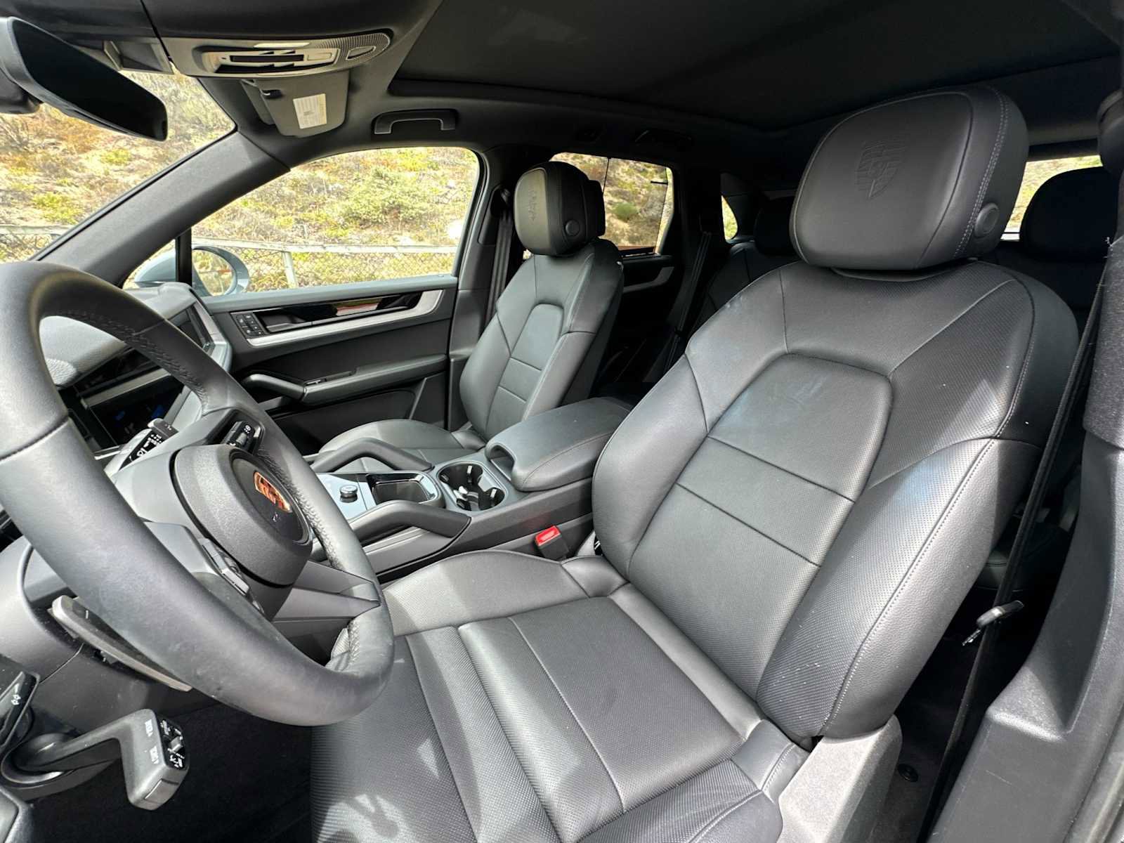 Certified 2025 Porsche Cayenne image 5