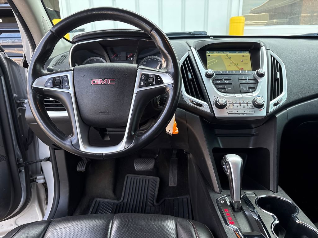 Used 2015 GMC Terrain SLT w/ Chrome Appearance Package image 32