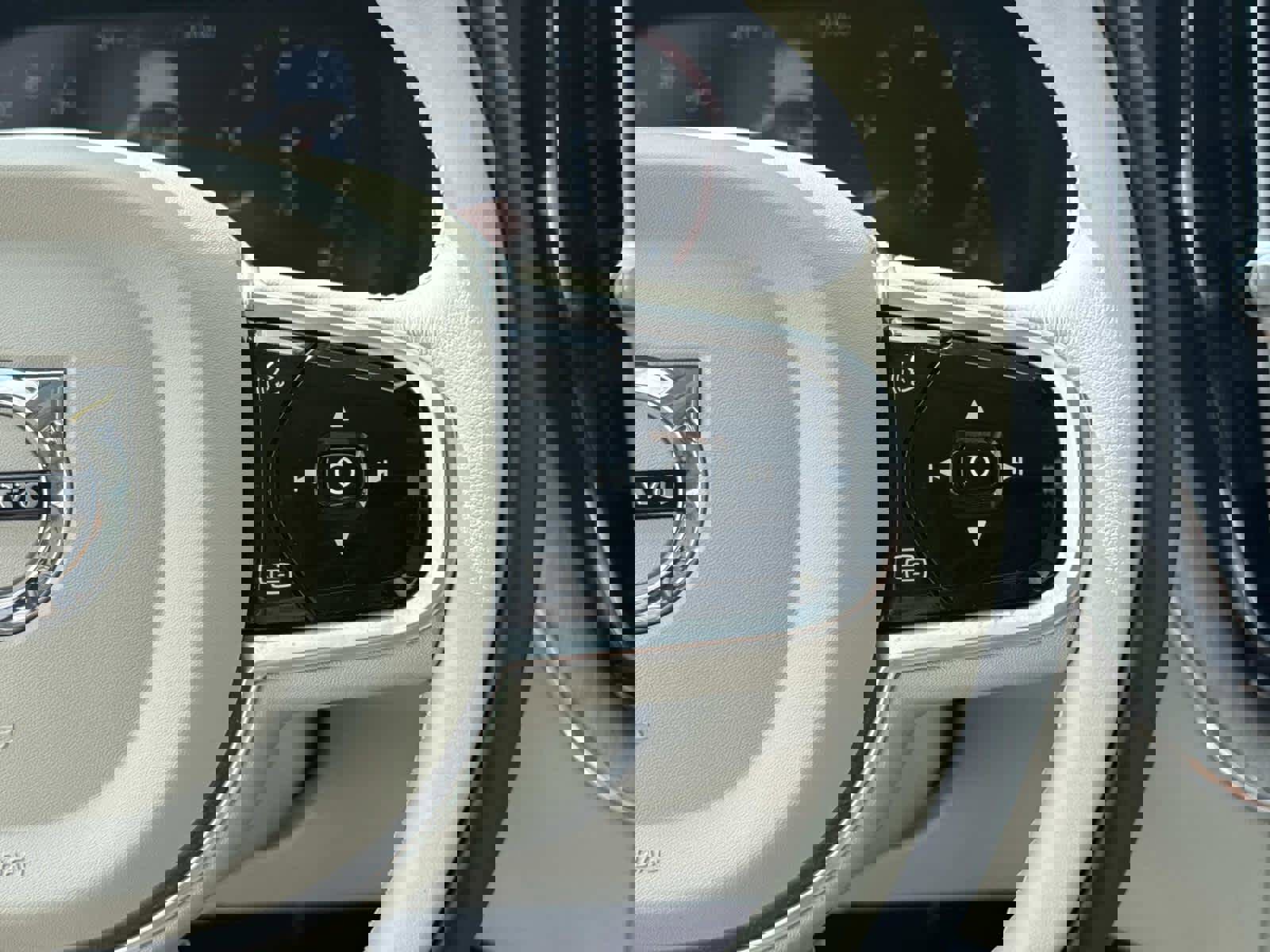 Used 2020 Volvo XC60 T5 Inscription image 23