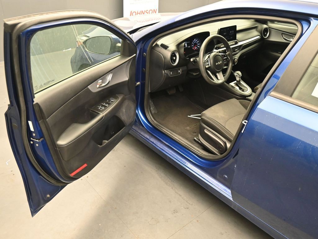 Used 2022 Kia Forte LXS image 16
