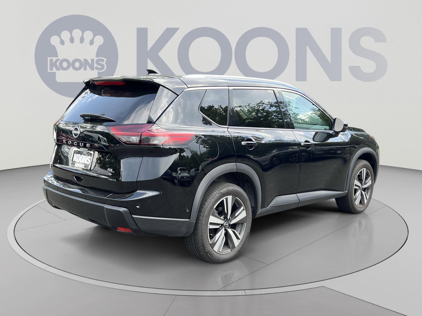 Used 2026 Nissan Rogue SL FWD image 7