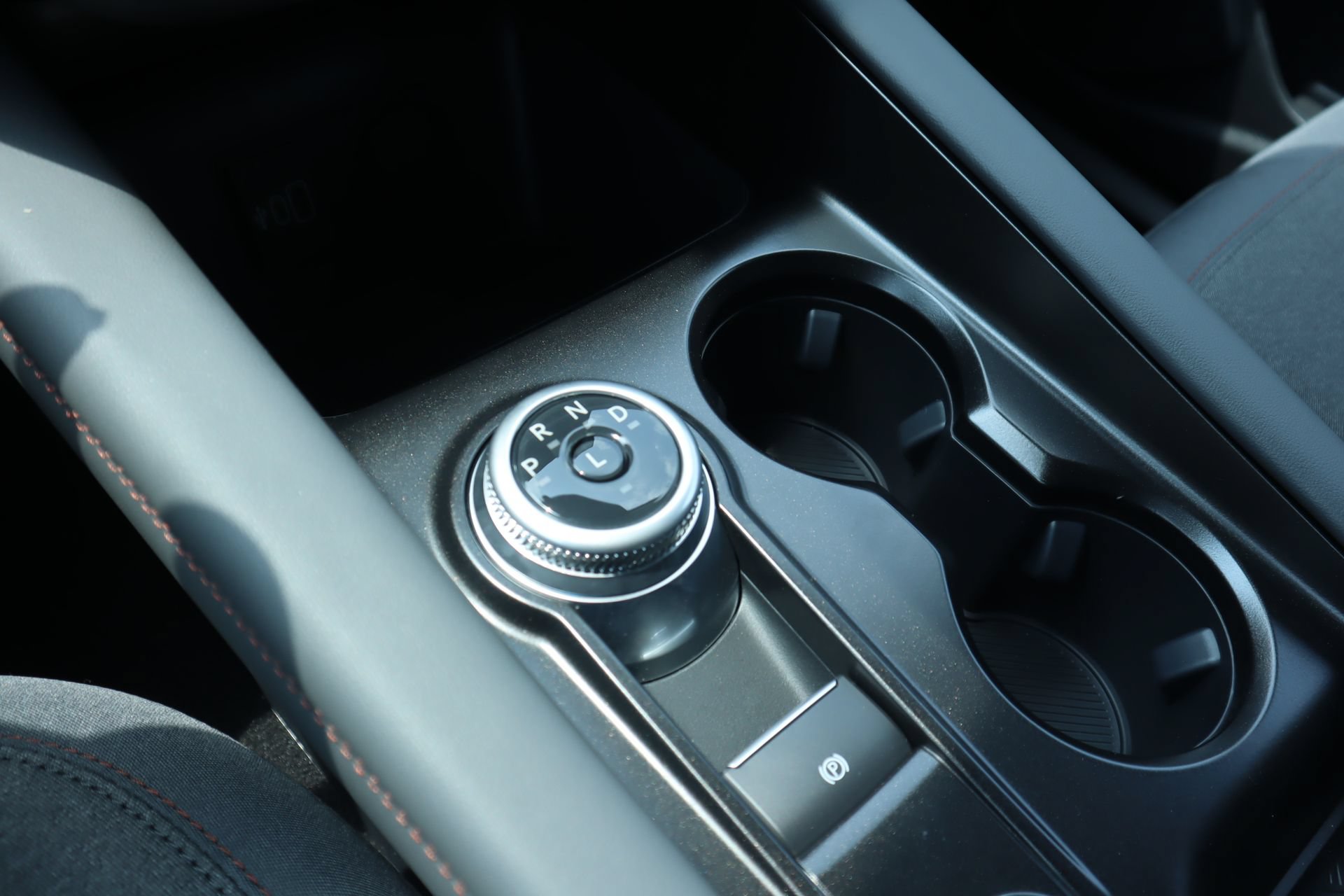 New 2026 Ford Explorer Active RWD image 8