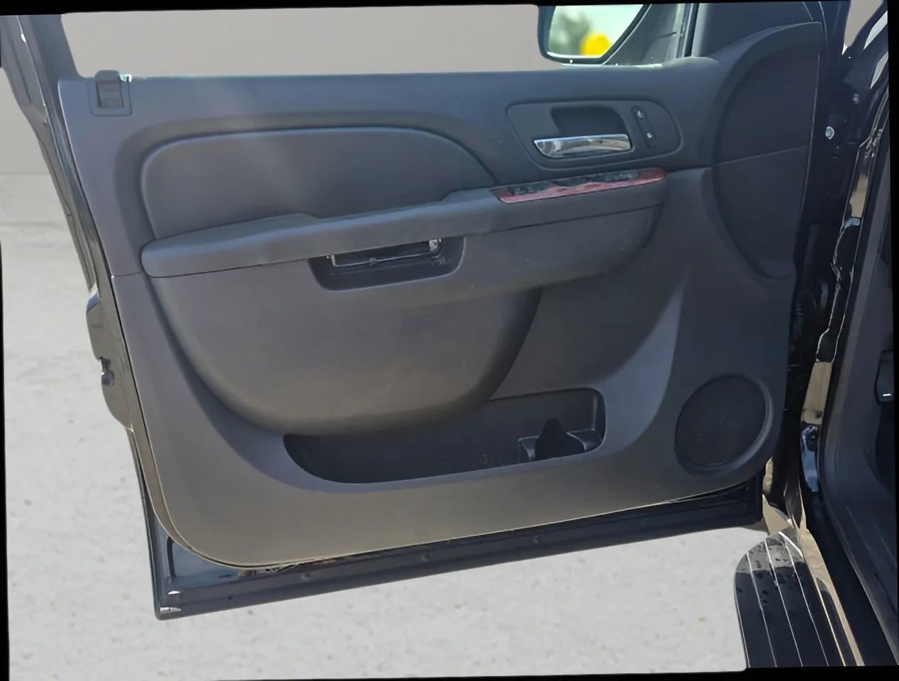 Used 2013 Chevrolet Avalanche LT w/ All-Star Edition image 9