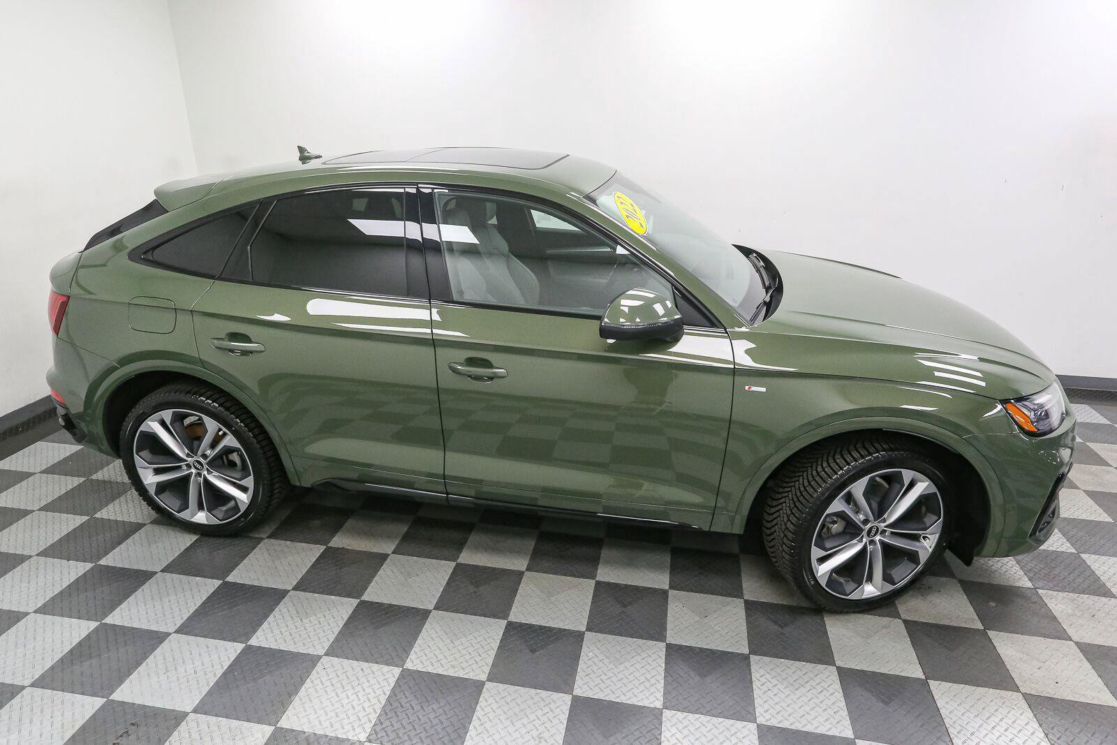 Used 2022 Audi Q5 2.0T Prestige w/ Prestige Package AWD/4WD image 5