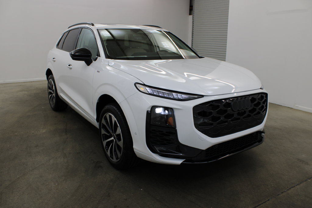 New 2026 Audi Q3 quattro 2.0T AWD/4WD image 6