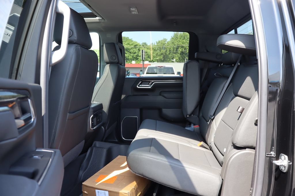 New 2026 Chevrolet Silverado 2500 LTZ w/ LTZ Convenience Package AWD/4WD image 23