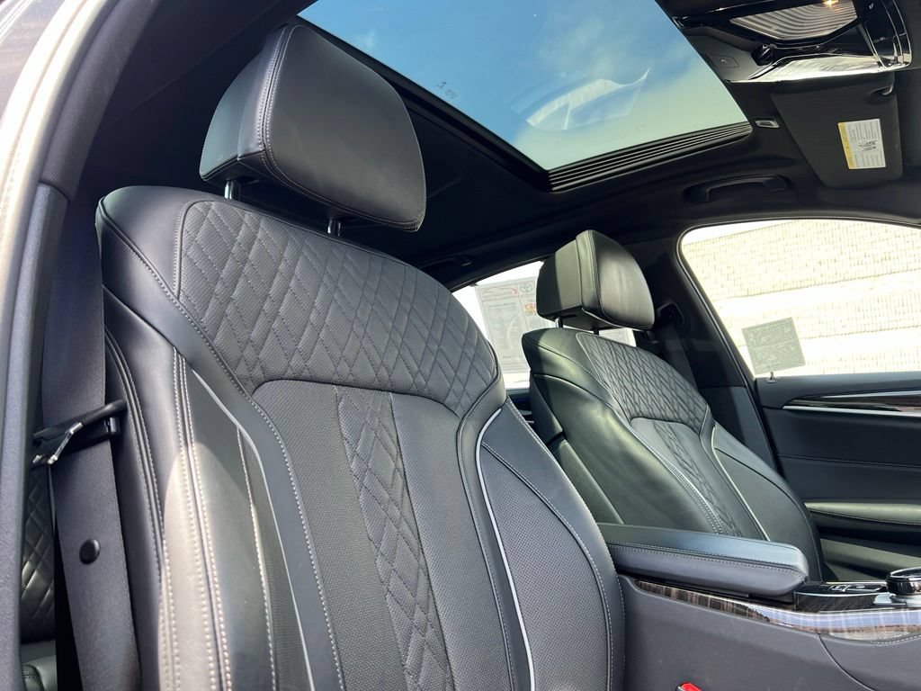 Used 2021 BMW 540i w/ Executive Package RWD image 21