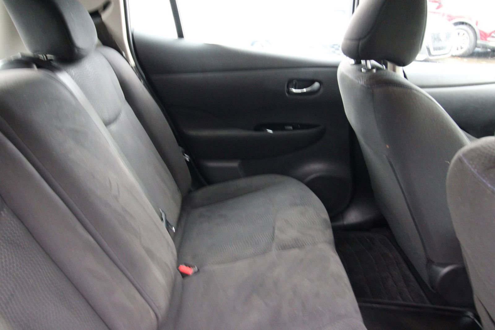 Used 2016 Nissan Leaf SV image 20