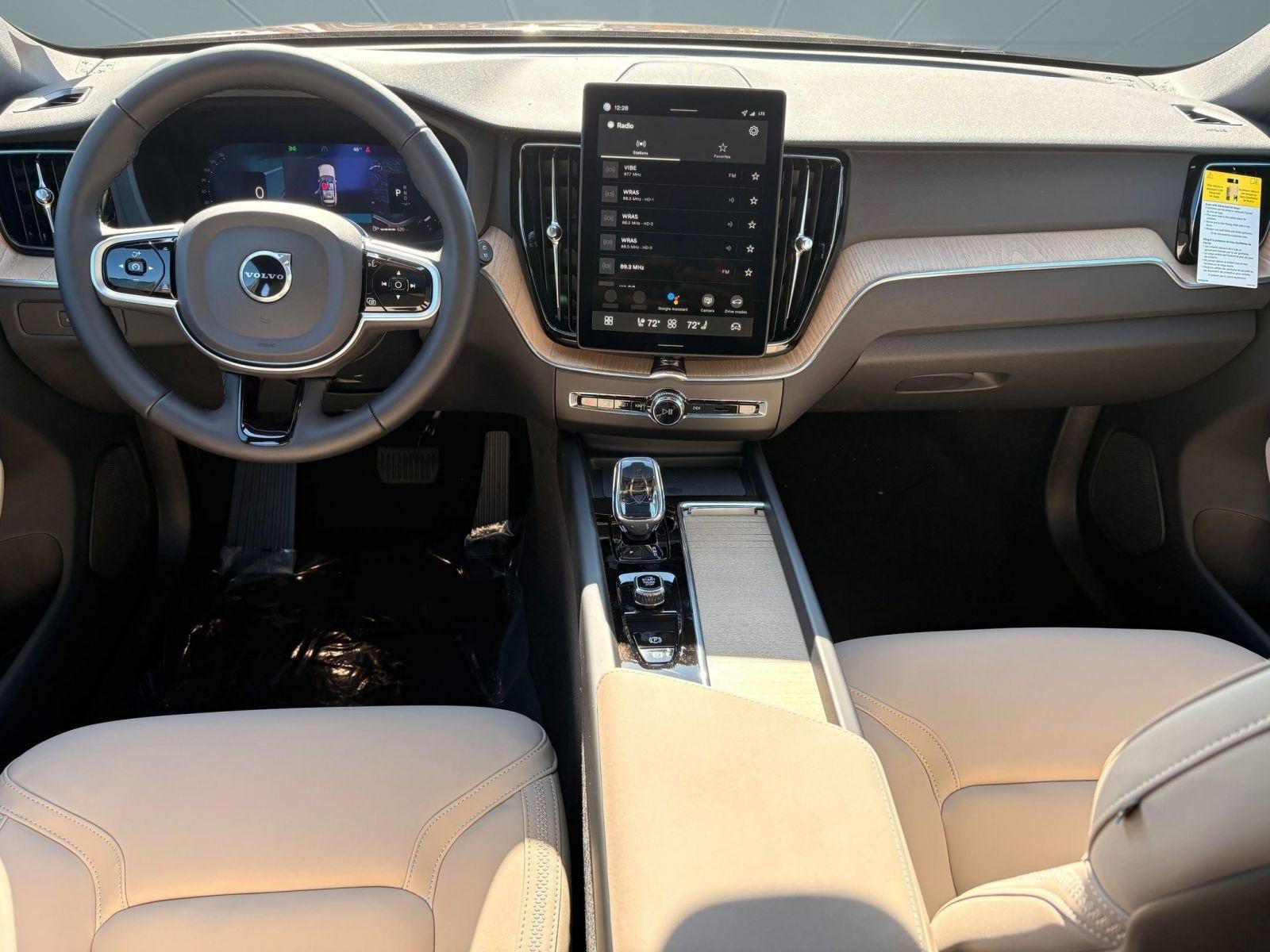 New 2026 Volvo XC60 B5 Plus w/ Climate Package AWD/4WD image 16